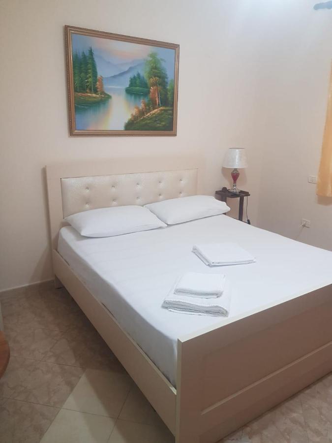 Pazari_Ri_Studio Appartement Tirana Buitenkant foto